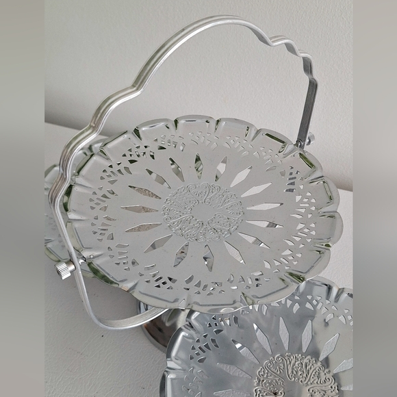 Vintage Chrome-plated metal display trays - Picture 5 of 13